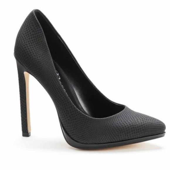 Rock & Republic Shoes - 👠Rock and Republic Black Snake Skin Stilettos 👠